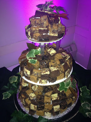 catering by teatime wedding cake