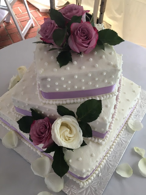 square satin ribbon wedding cake